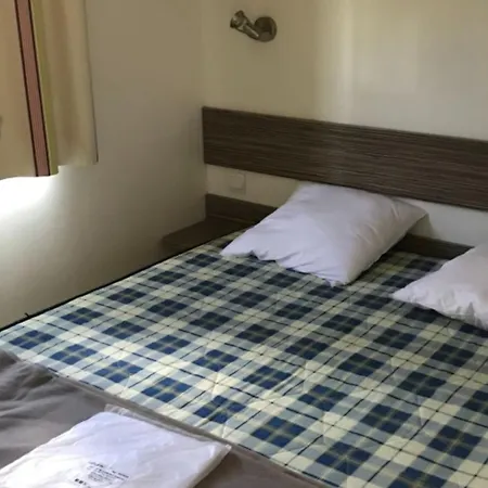 Mobil Avec Terrasse - 4 Pers, 2 - Api-1-52-1237 Camping *